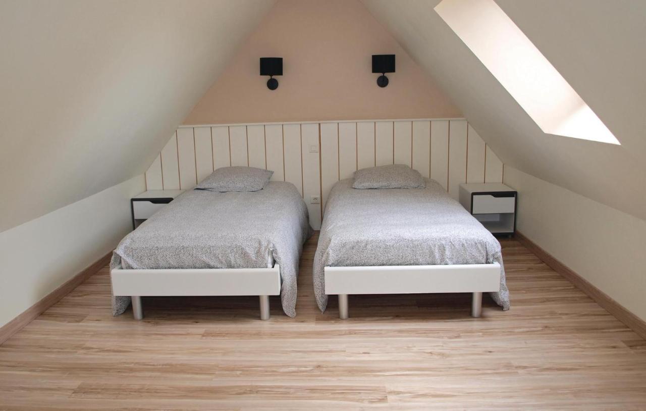 2 Bedroom Awesome Home In Mantallot Buitenkant foto