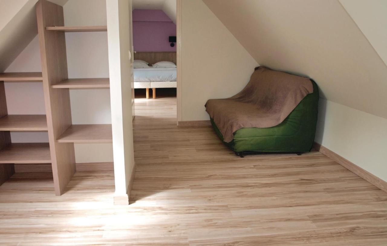 2 Bedroom Awesome Home In Mantallot Buitenkant foto