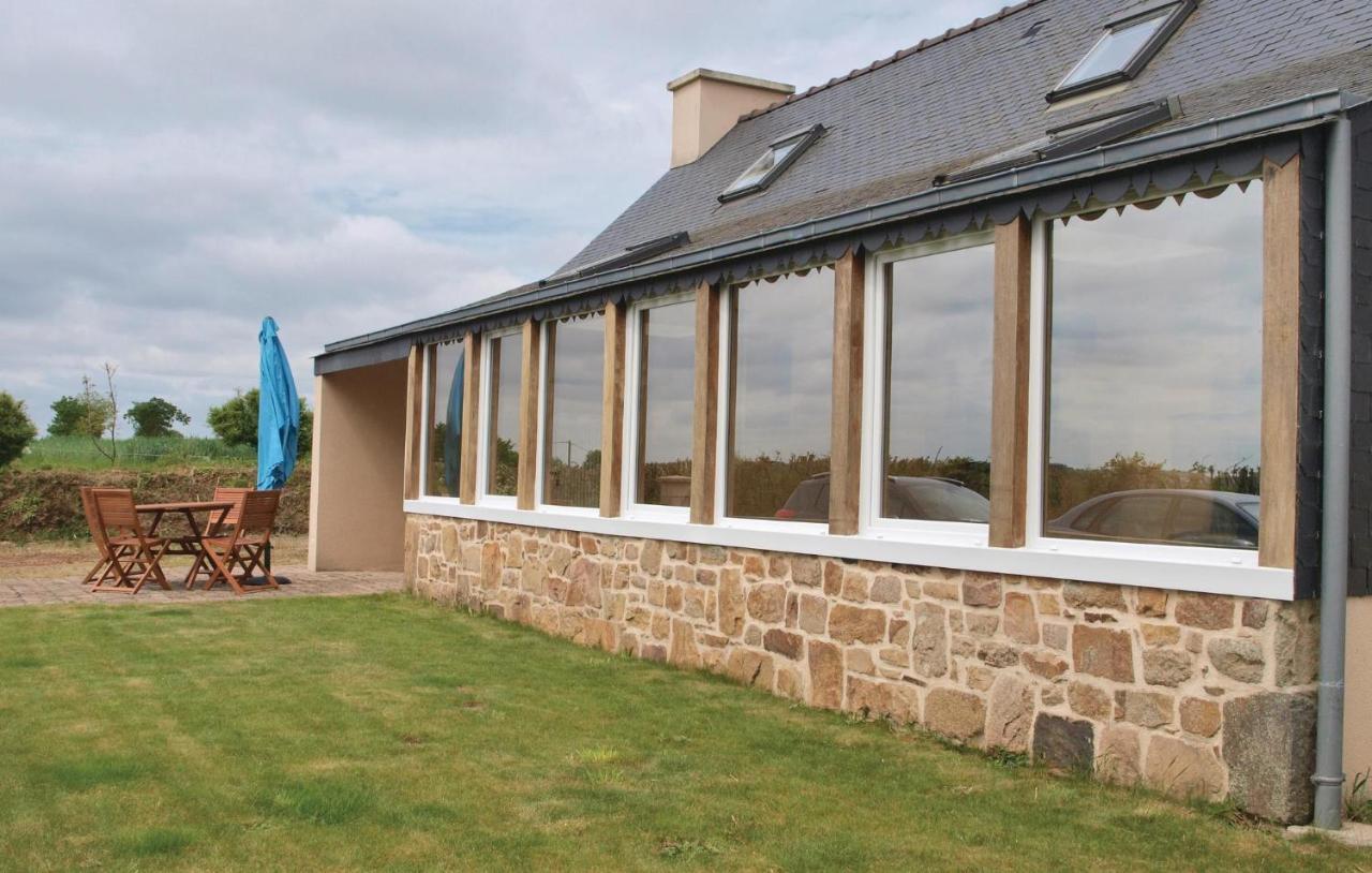 2 Bedroom Awesome Home In Mantallot Buitenkant foto