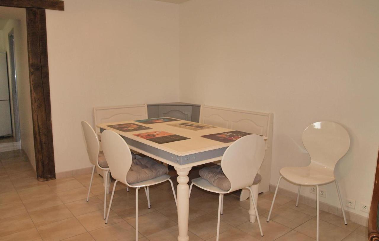 2 Bedroom Awesome Home In Mantallot Buitenkant foto