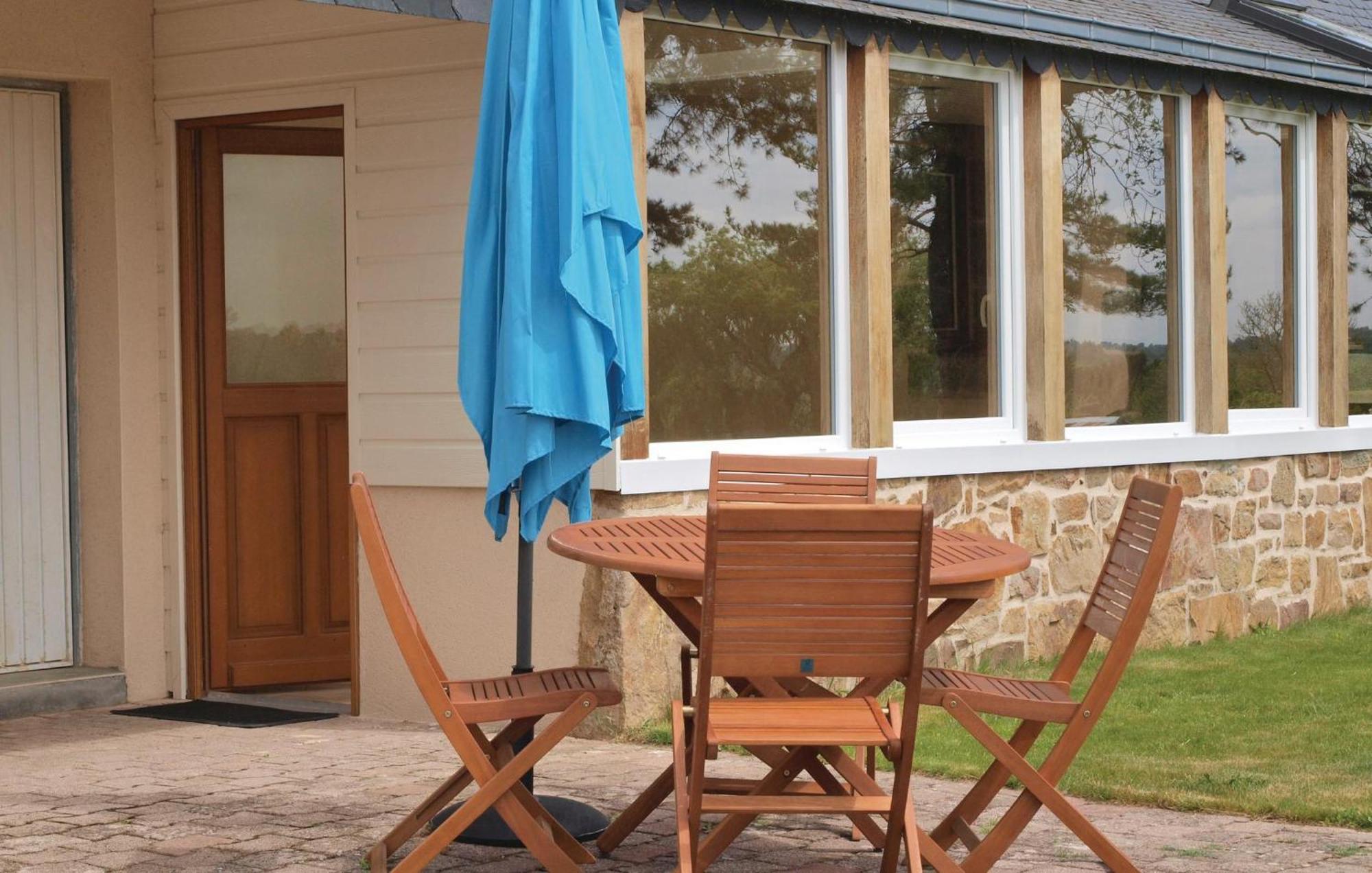 2 Bedroom Awesome Home In Mantallot Buitenkant foto